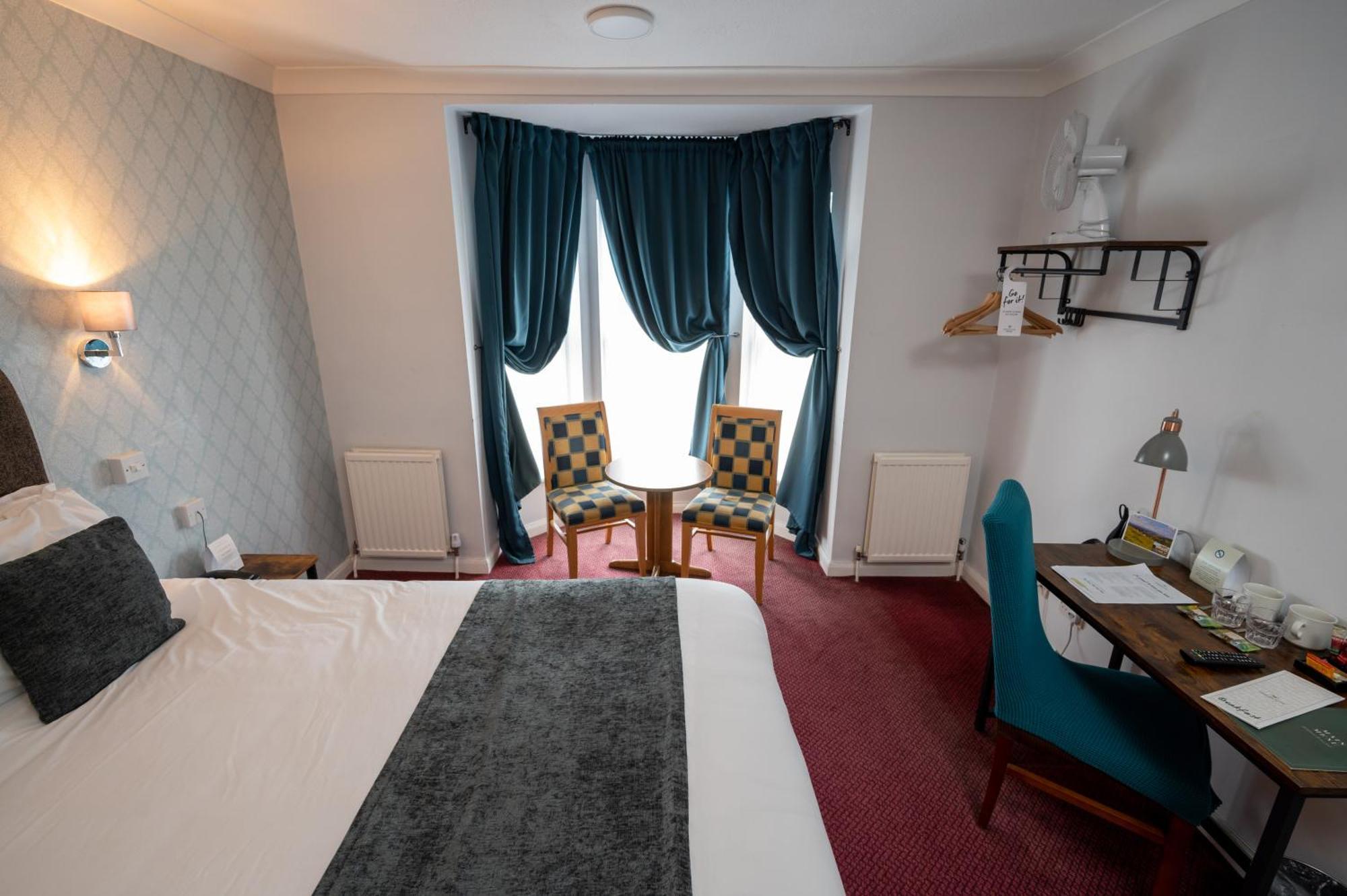 Rising Sun Hotel By Greene King Inns Челтнъм Екстериор снимка